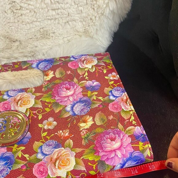 Large Floral Envelope Clutch - Picture 6 of 6